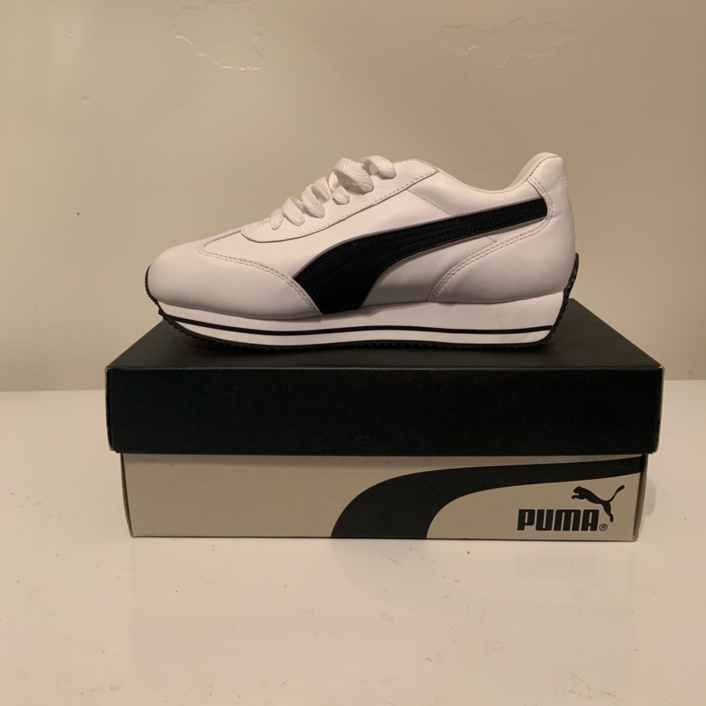 Never Worn PUMAS!!!